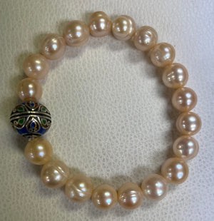 Baroque pearl and cloisonné bead bracelet