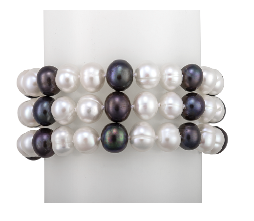 Black and white pearl bracelet