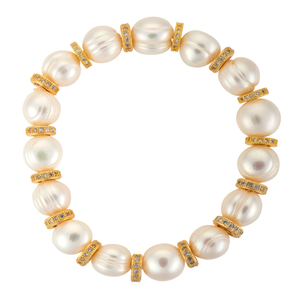 Pearl and round gold disc bracelet