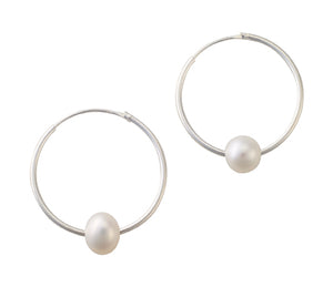 Sterling silver hoop earrings with single pearl in black or white
